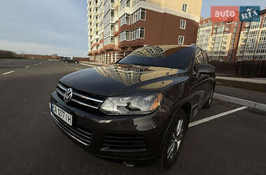 Позашляховик / Кросовер Volkswagen Touareg 2012 в Умані