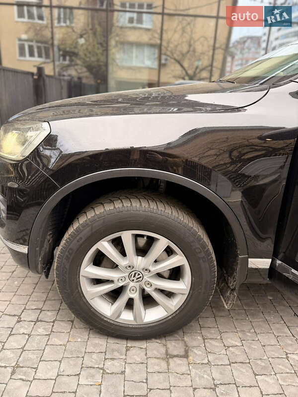 Внедорожник / Кроссовер Volkswagen Touareg 2015 в Ивано-Франковске