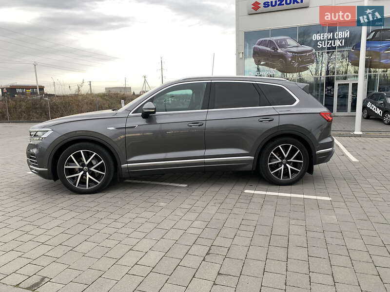 Позашляховик / Кросовер Volkswagen Touareg 2021 в Івано-Франківську