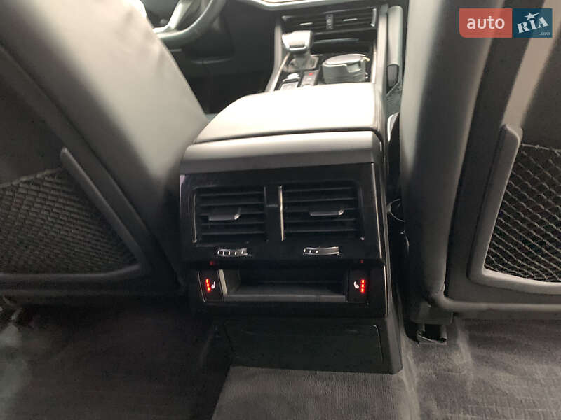 Позашляховик / Кросовер Volkswagen Touareg 2021 в Івано-Франківську