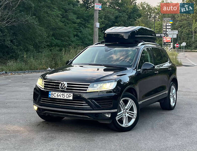 Внедорожник / Кроссовер Volkswagen Touareg 2014 в Киеве