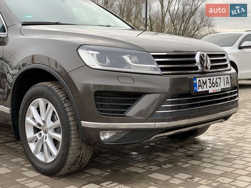 Позашляховик / Кросовер Volkswagen Touareg 2014 в Бердичеві