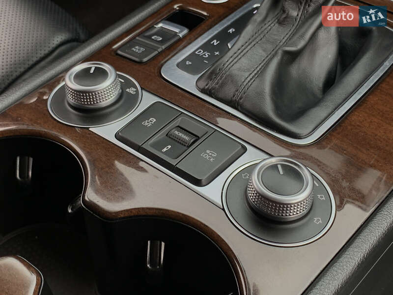 Позашляховик / Кросовер Volkswagen Touareg 2014 в Бердичеві