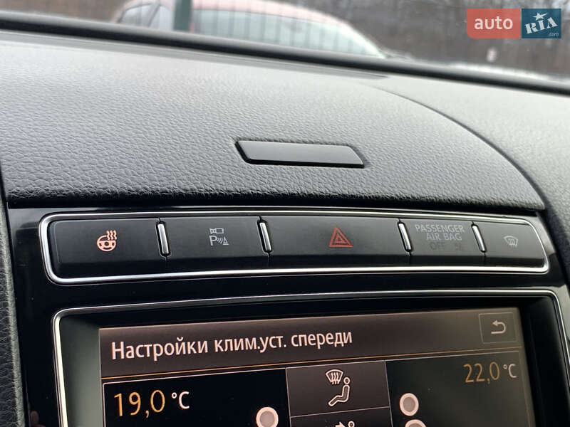 Позашляховик / Кросовер Volkswagen Touareg 2014 в Бердичеві