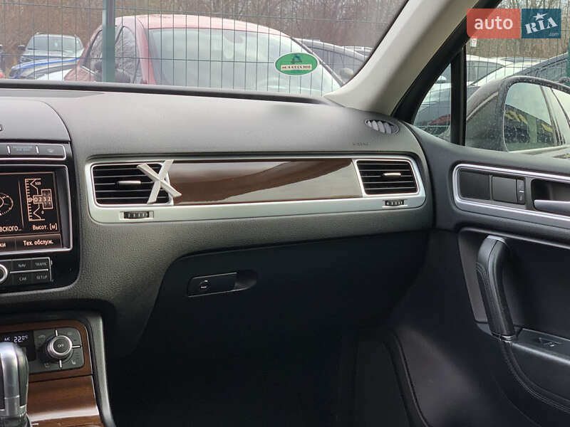 Позашляховик / Кросовер Volkswagen Touareg 2014 в Бердичеві