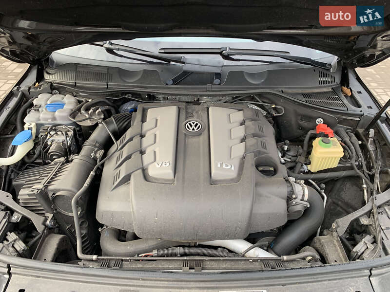 Позашляховик / Кросовер Volkswagen Touareg 2014 в Бердичеві