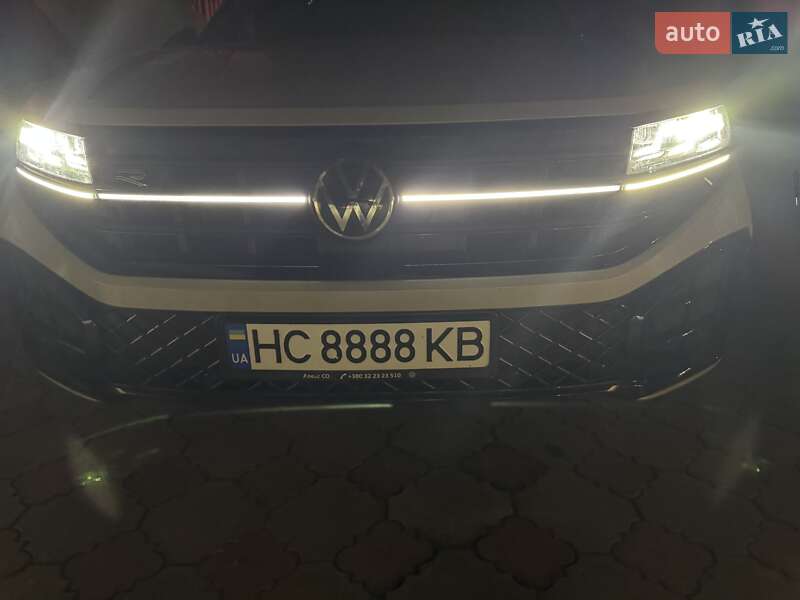 Позашляховик / Кросовер Volkswagen Touareg 2024 в Львові