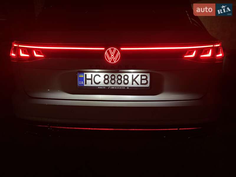 Позашляховик / Кросовер Volkswagen Touareg 2024 в Львові