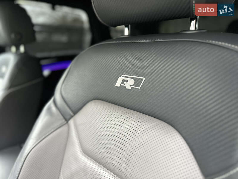 Позашляховик / Кросовер Volkswagen Touareg 2019 в Луцьку