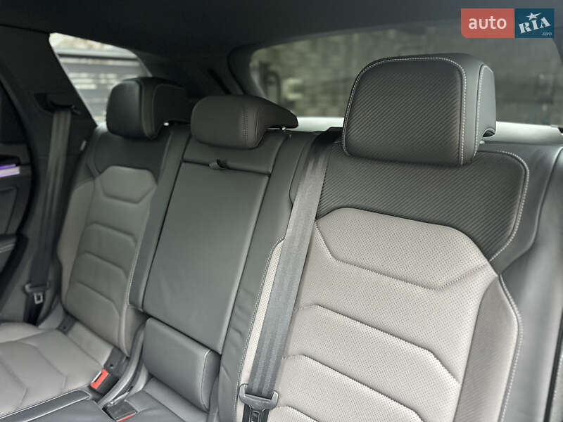 Позашляховик / Кросовер Volkswagen Touareg 2019 в Луцьку