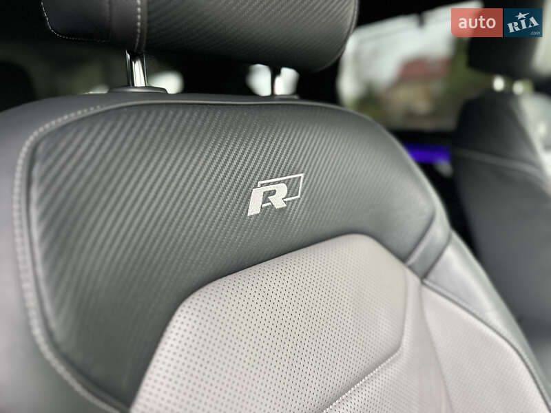 Позашляховик / Кросовер Volkswagen Touareg 2019 в Луцьку