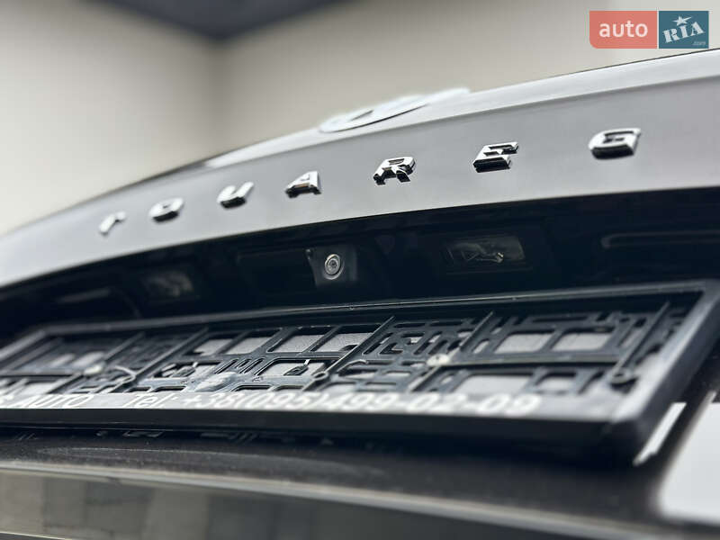 Позашляховик / Кросовер Volkswagen Touareg 2019 в Луцьку