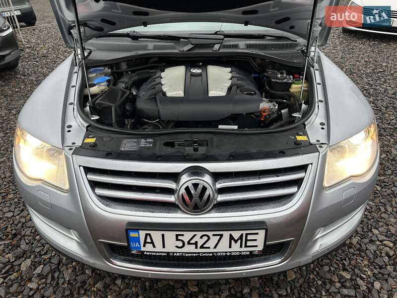 Позашляховик / Кросовер Volkswagen Touareg 2007 в Смілі