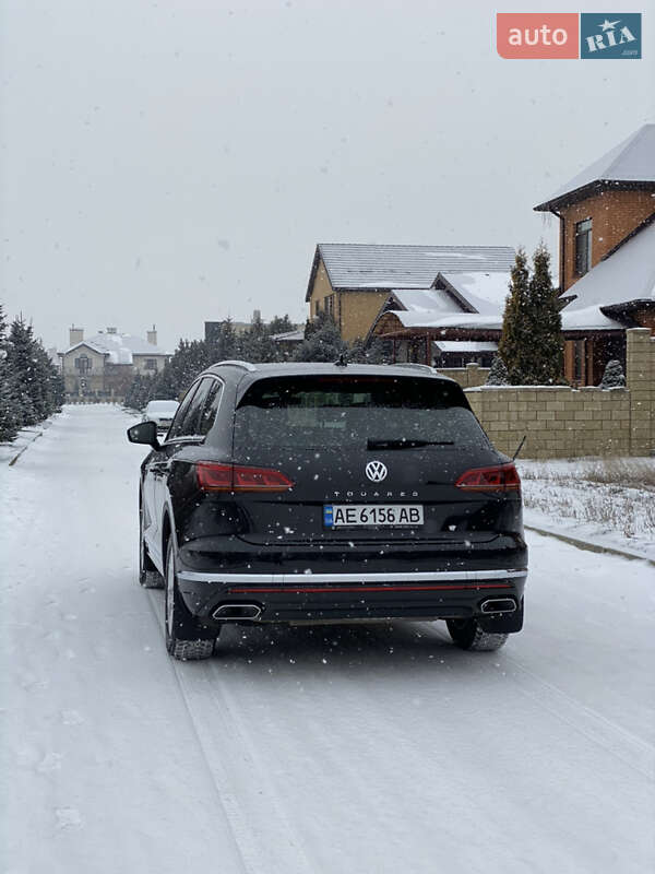 Внедорожник / Кроссовер Volkswagen Touareg 2018 в Днепре