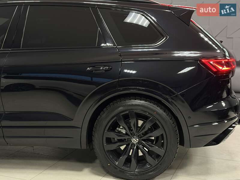 Позашляховик / Кросовер Volkswagen Touareg 2020 в Тернополі