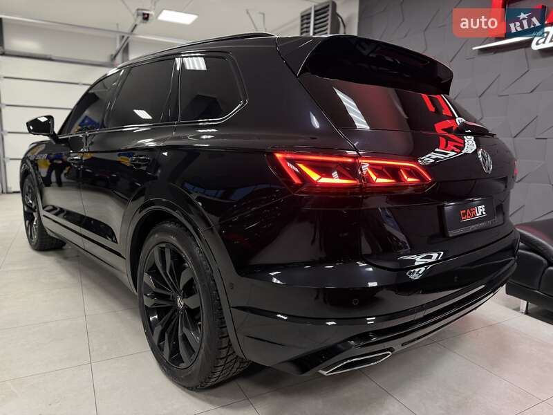 Позашляховик / Кросовер Volkswagen Touareg 2020 в Тернополі