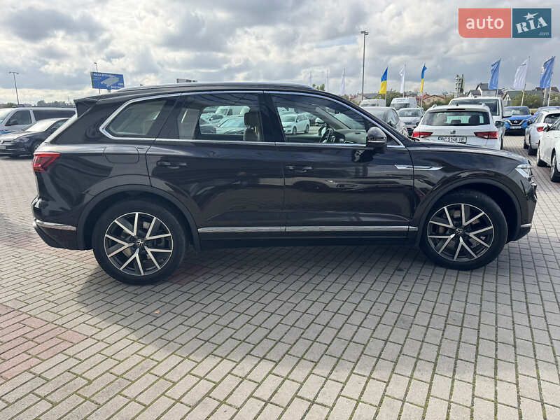 Внедорожник / Кроссовер Volkswagen Touareg 2020 в Львове