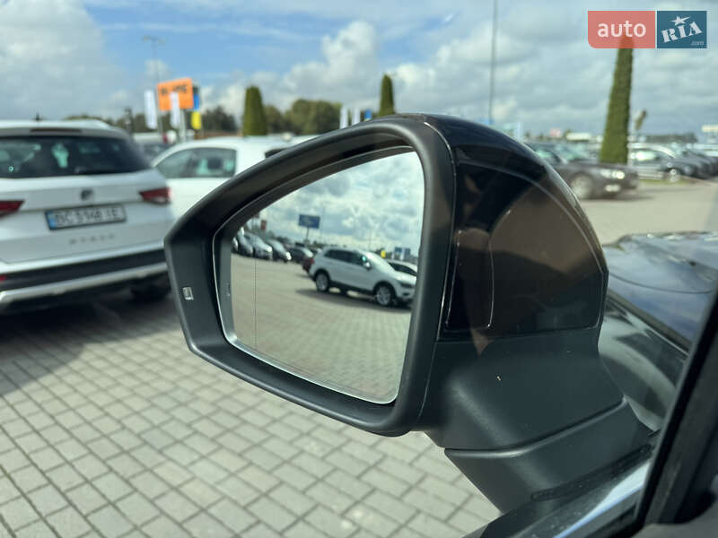 Внедорожник / Кроссовер Volkswagen Touareg 2020 в Львове