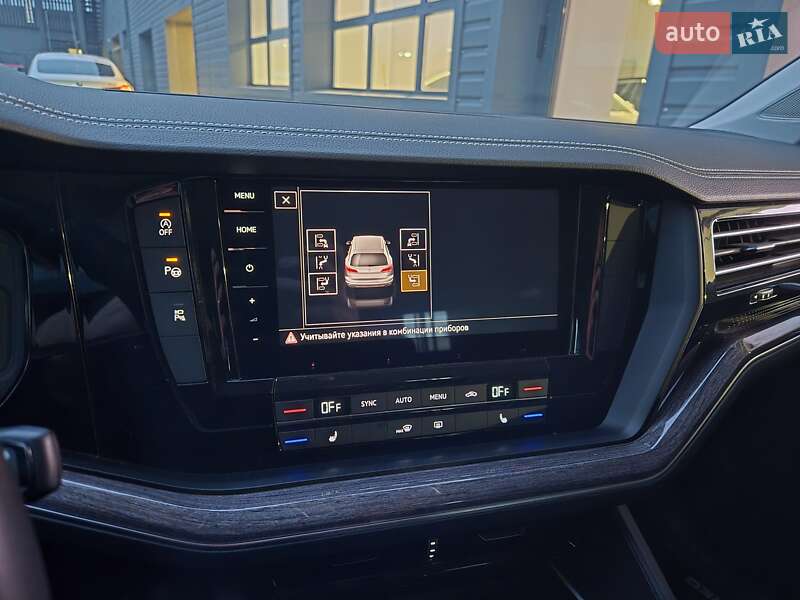 Позашляховик / Кросовер Volkswagen Touareg 2021 в Одесі