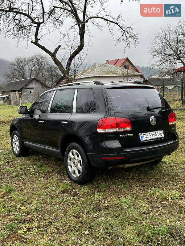 Внедорожник / Кроссовер Volkswagen Touareg 2003 в Косове