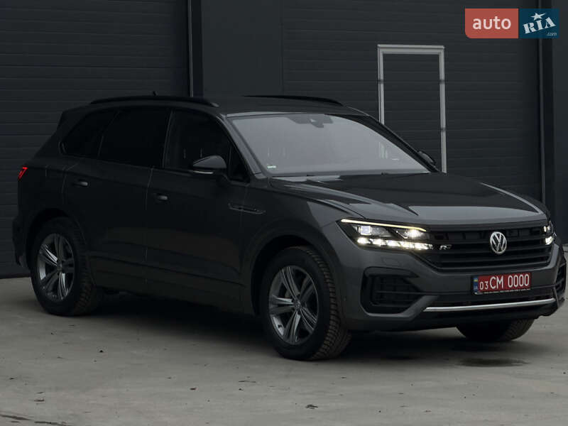 Позашляховик / Кросовер Volkswagen Touareg 2019 в Дубні