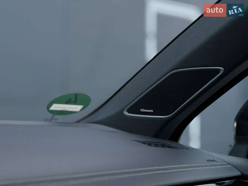 Позашляховик / Кросовер Volkswagen Touareg 2019 в Дубні