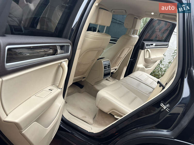 Внедорожник / Кроссовер Volkswagen Touareg 2017 в Днепре фото 54 Внедорожник / Кроссовер Volkswagen Touareg 2017 в Днепре