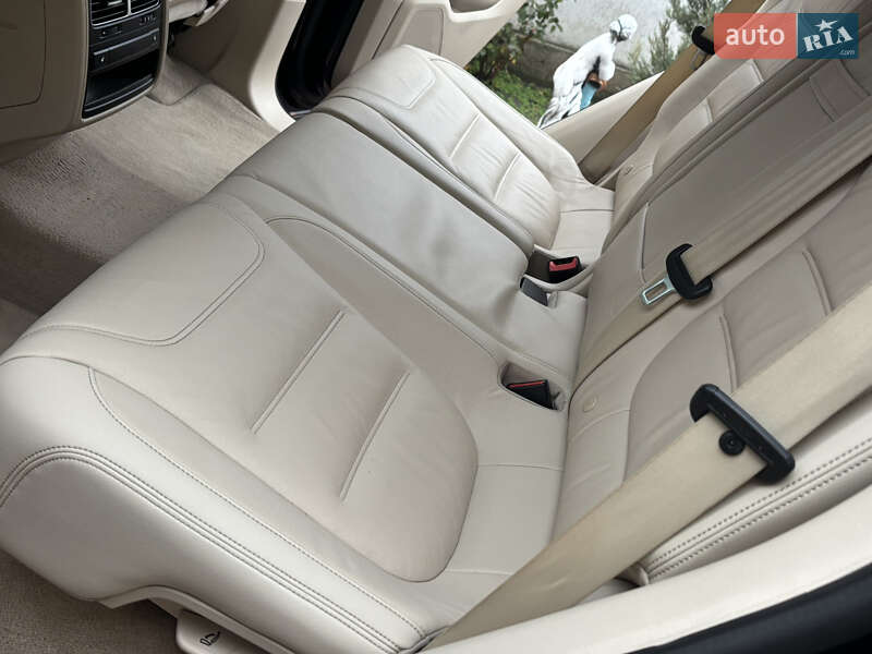 Внедорожник / Кроссовер Volkswagen Touareg 2017 в Днепре фото 57 Внедорожник / Кроссовер Volkswagen Touareg 2017 в Днепре