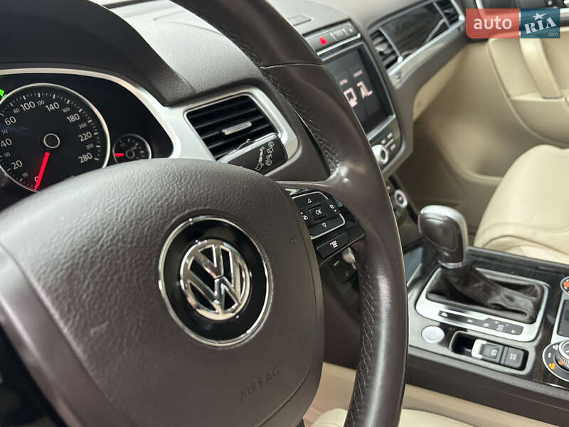 Внедорожник / Кроссовер Volkswagen Touareg 2017 в Днепре фото 63 Внедорожник / Кроссовер Volkswagen Touareg 2017 в Днепре
