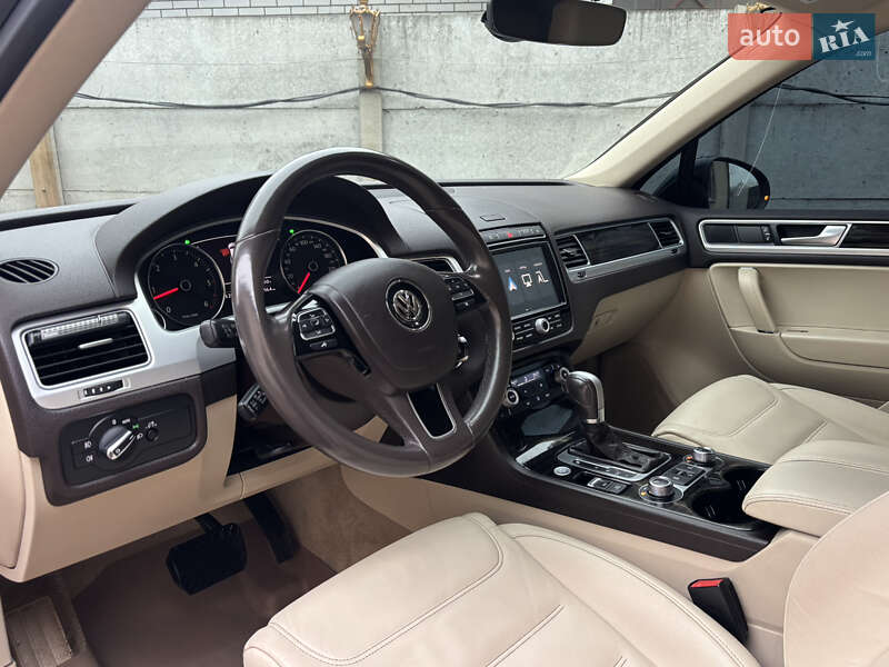 Внедорожник / Кроссовер Volkswagen Touareg 2017 в Днепре фото 28 Внедорожник / Кроссовер Volkswagen Touareg 2017 в Днепре