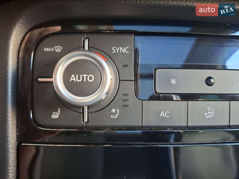 Позашляховик / Кросовер Volkswagen Touareg 2011 в Хмельницькому фото 41 Позашляховик / Кросовер Volkswagen Touareg 2011 в Хмельницькому