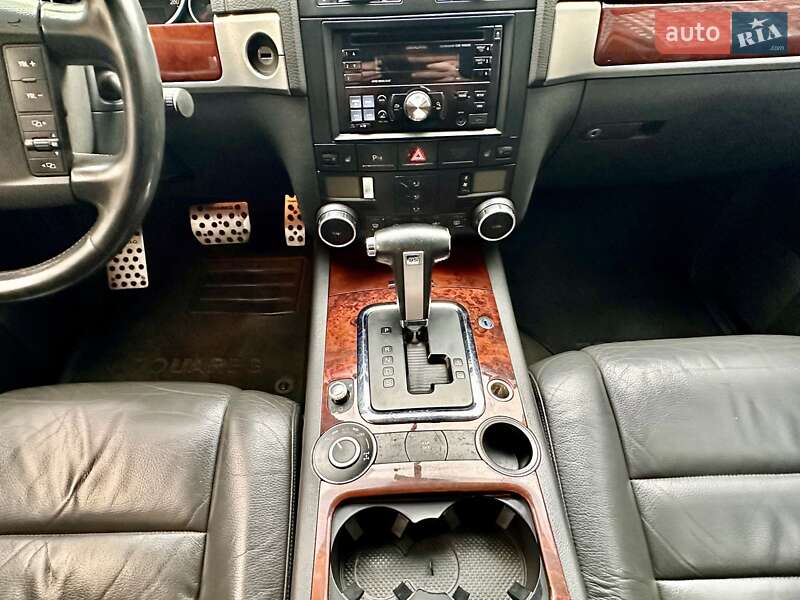 Внедорожник / Кроссовер Volkswagen Touareg 2006 в Одессе