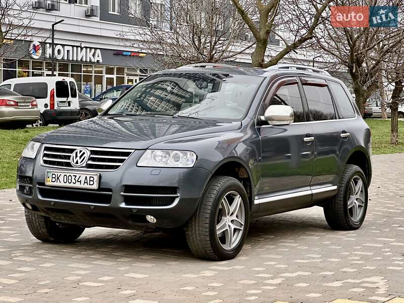 Внедорожник / Кроссовер Volkswagen Touareg 2006 в Одессе
