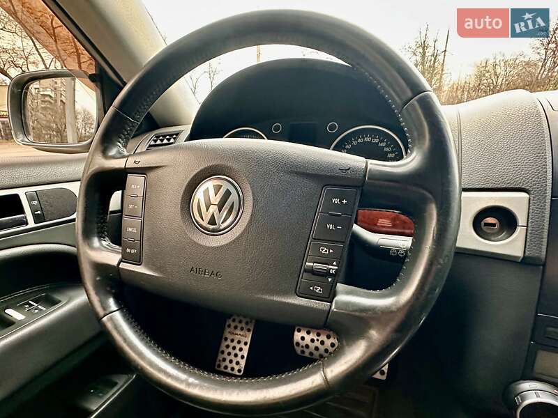 Внедорожник / Кроссовер Volkswagen Touareg 2006 в Одессе