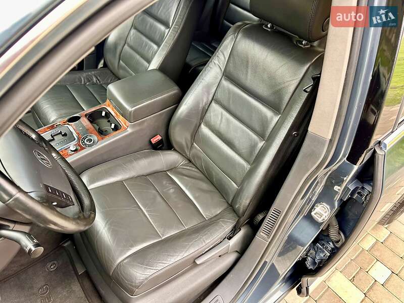 Внедорожник / Кроссовер Volkswagen Touareg 2006 в Одессе