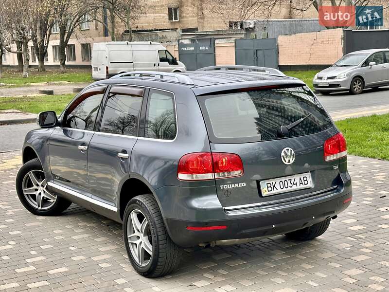 Внедорожник / Кроссовер Volkswagen Touareg 2006 в Одессе