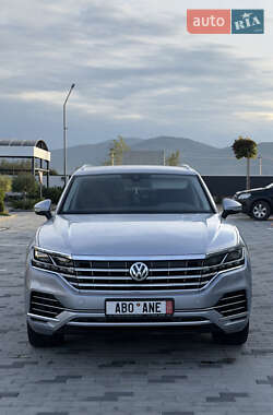 Внедорожник / Кроссовер Volkswagen Touareg 2019 в Тячеве