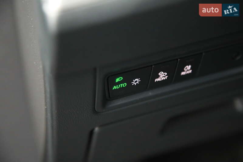 Позашляховик / Кросовер Volkswagen Touareg 2018 в Харкові фото 21 Позашляховик / Кросовер Volkswagen Touareg 2018 в Харкові