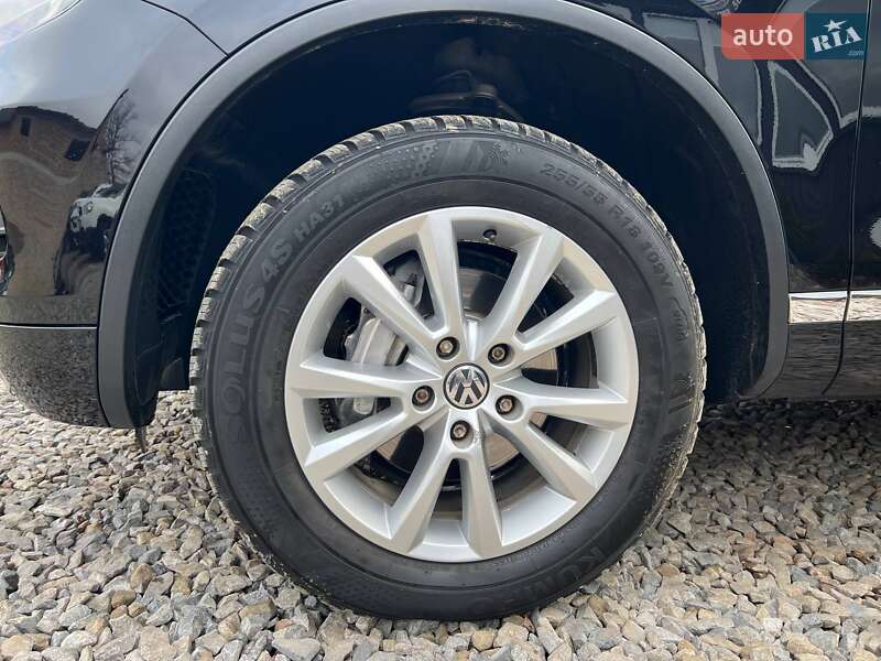 Позашляховик / Кросовер Volkswagen Touareg 2014 в Коломиї