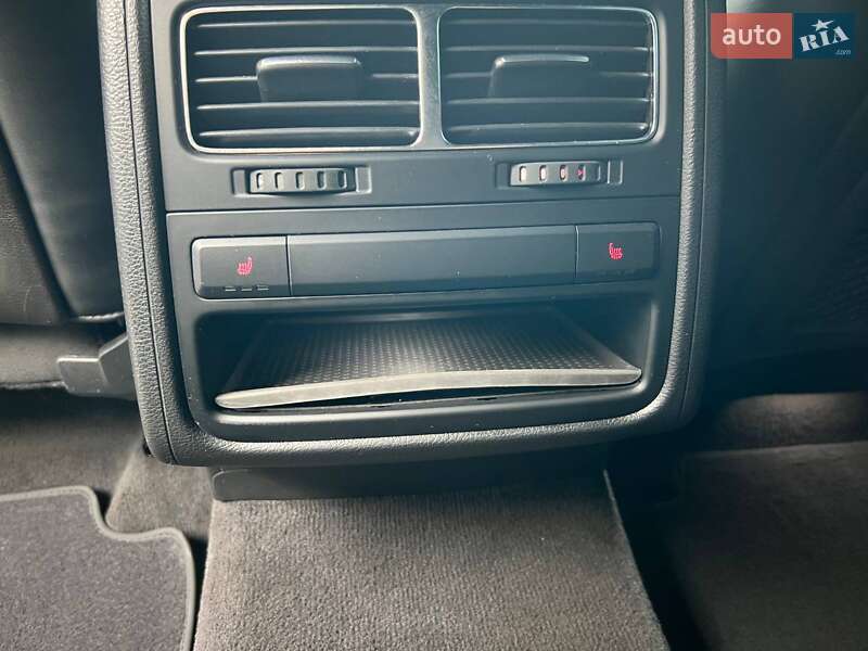 Позашляховик / Кросовер Volkswagen Touareg 2014 в Коломиї