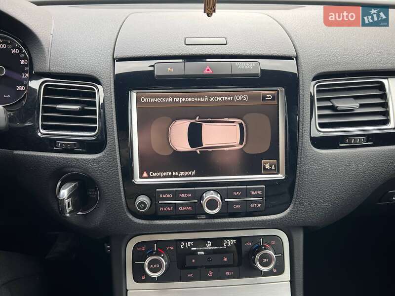 Позашляховик / Кросовер Volkswagen Touareg 2014 в Коломиї