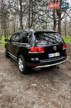 Внедорожник / Кроссовер Volkswagen Touareg 2006 в Запорожье