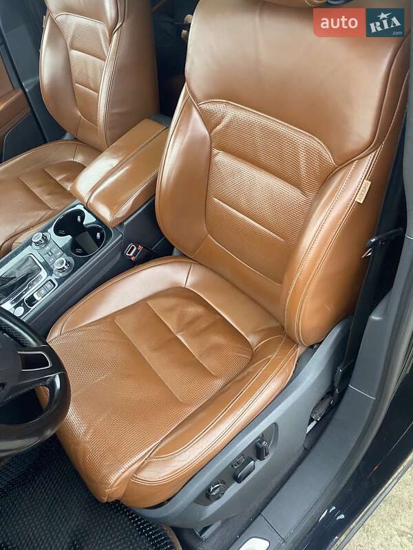 Позашляховик / Кросовер Volkswagen Touareg 2013 в Каневі фото 31 Позашляховик / Кросовер Volkswagen Touareg 2013 в Каневі