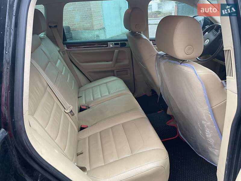 Позашляховик / Кросовер Volkswagen Touareg 2009 в Бартатові