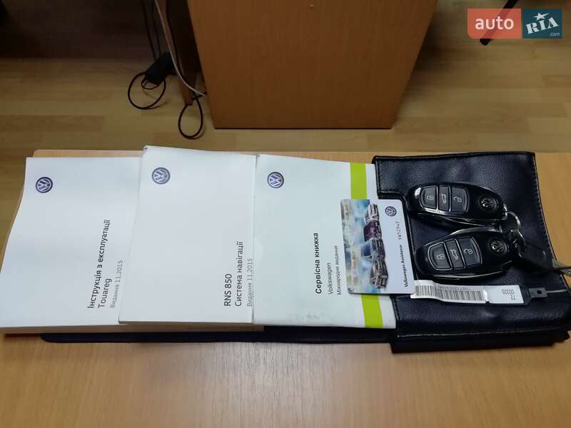 Внедорожник / Кроссовер Volkswagen Touareg 2016 в Киеве фото 12 Внедорожник / Кроссовер Volkswagen Touareg 2016 в Киеве