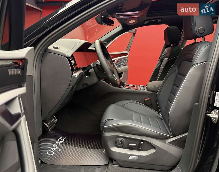 Позашляховик / Кросовер Volkswagen Touareg 2025 в Києві