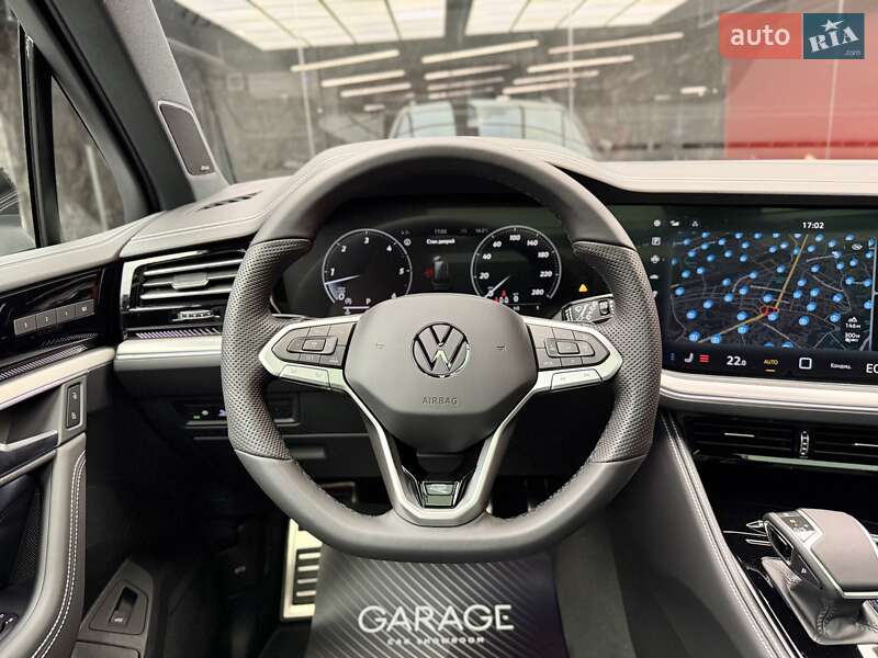 Позашляховик / Кросовер Volkswagen Touareg 2025 в Києві