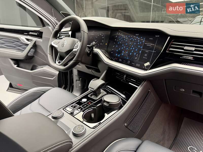 Позашляховик / Кросовер Volkswagen Touareg 2025 в Києві
