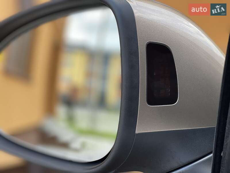 Позашляховик / Кросовер Volkswagen Touareg 2016 в Києві фото 23 Позашляховик / Кросовер Volkswagen Touareg 2016 в Києві