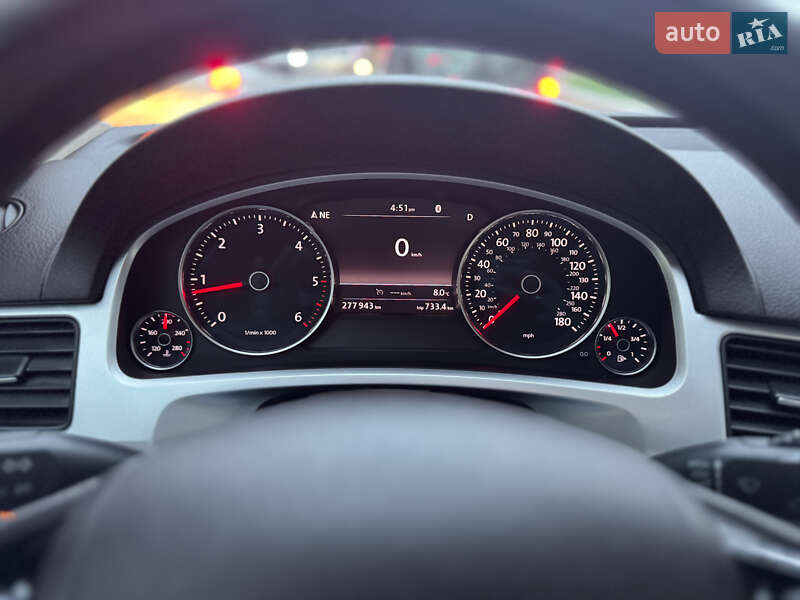 Внедорожник / Кроссовер Volkswagen Touareg 2014 в Хмельницком